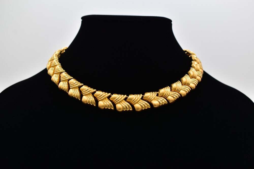 Napier Vintage Collar Necklace Matte Brushed Gold Polished Chunky Signed BinBD